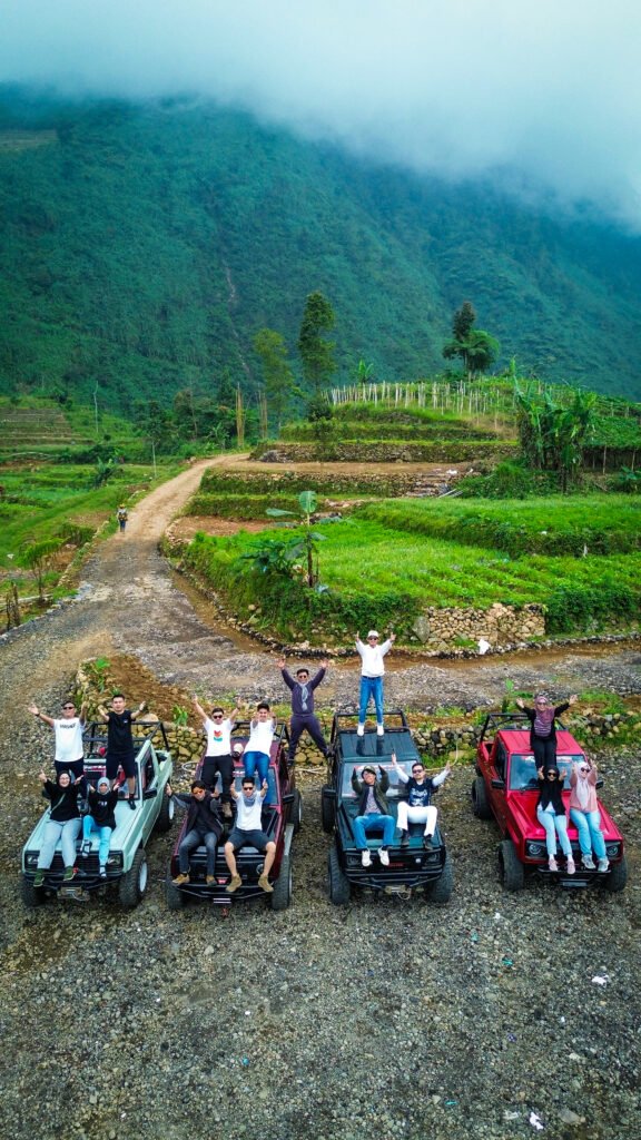 Rekomendasi Jeep Adventure Terbaik di Dieng